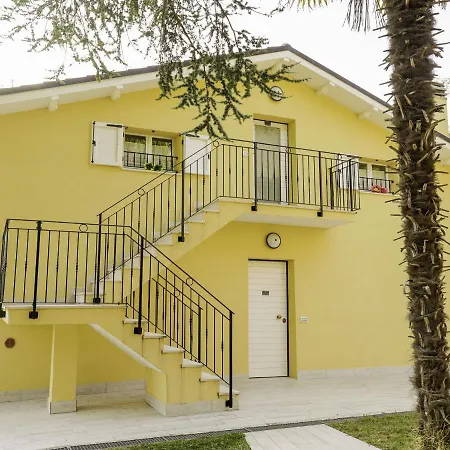 Casa vacanze Attractive Holiday In With Private Swimming Pool *